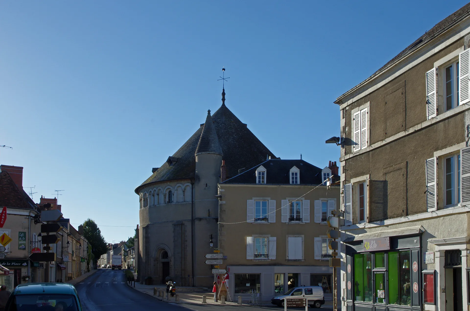 Plan d'eau de Neuvy Saint Sepulcre à Neuvy-Saint-Sépulchre — À 322 m du lac