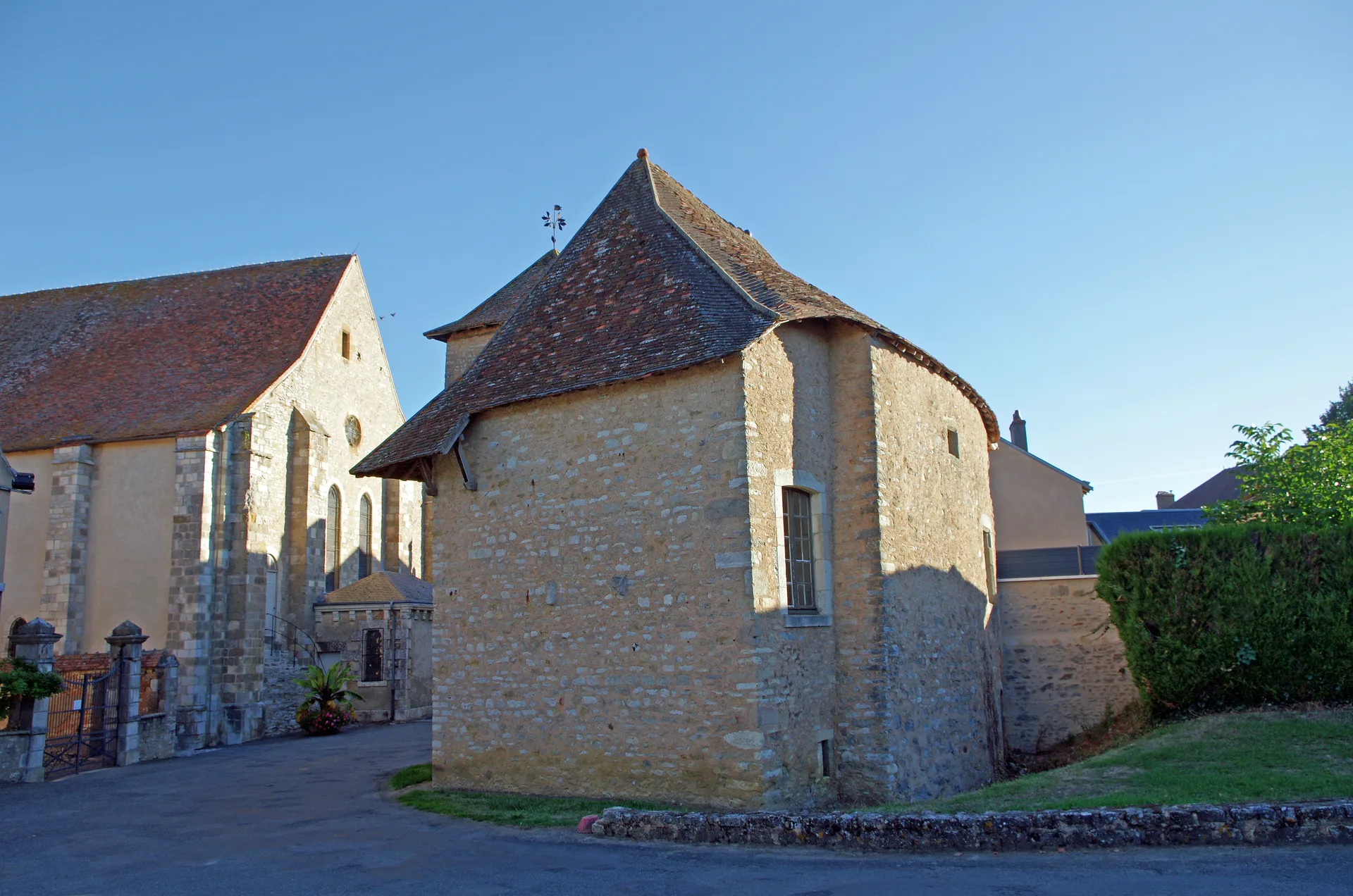Plan d'eau de Neuvy Saint Sepulcre à Neuvy-Saint-Sépulchre — À 346 m du lac