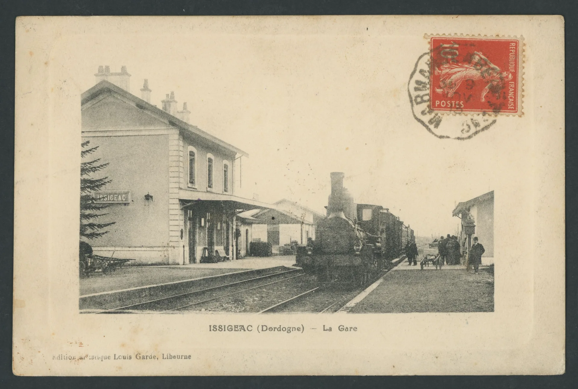 Plan d'eau de Saint Aubin de Lanquais à Saint-Cernin-de-Labarde — À 917 m du lac