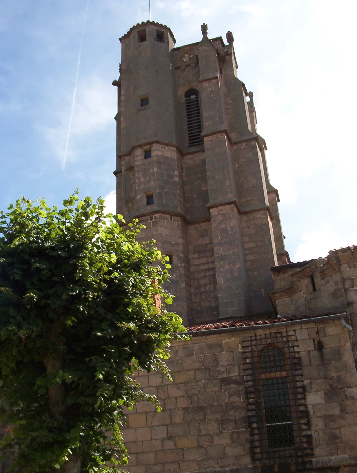 Plan d'eau de Saint Bonnet le Chateau à Saint-Bonnet-le-Château — À 792 m du lac