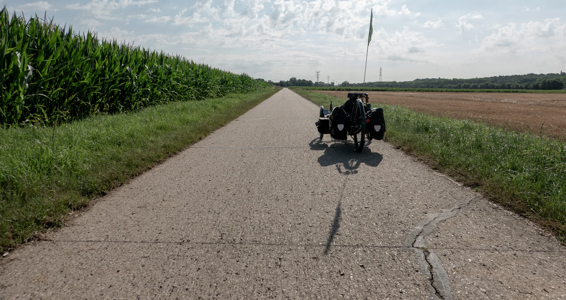 Plan d'eau de Saint Genouph à La Riche — À 1,3 km du lac