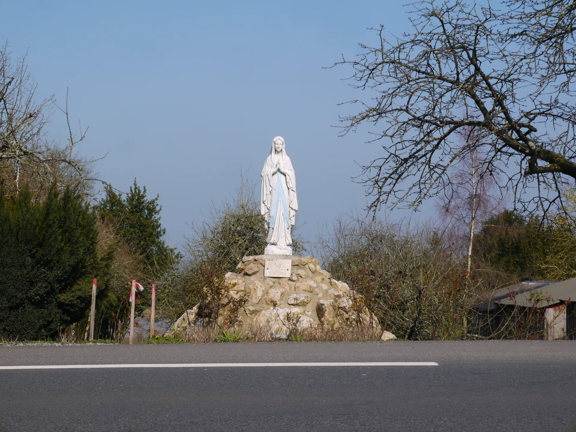 Plan d'eau de Trémezeau à Saint-Cyr-le-Gravelais — À 4,0 km du lac