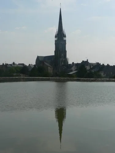 Plan d'eau de Trémezeau à Saint-Cyr-le-Gravelais — À 2,7 km du lac