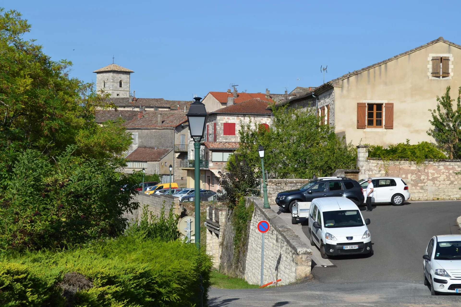 Plan d'eau de Vert Gresigne à Castelnau-de-Montmiral — À 2,2 km du lac