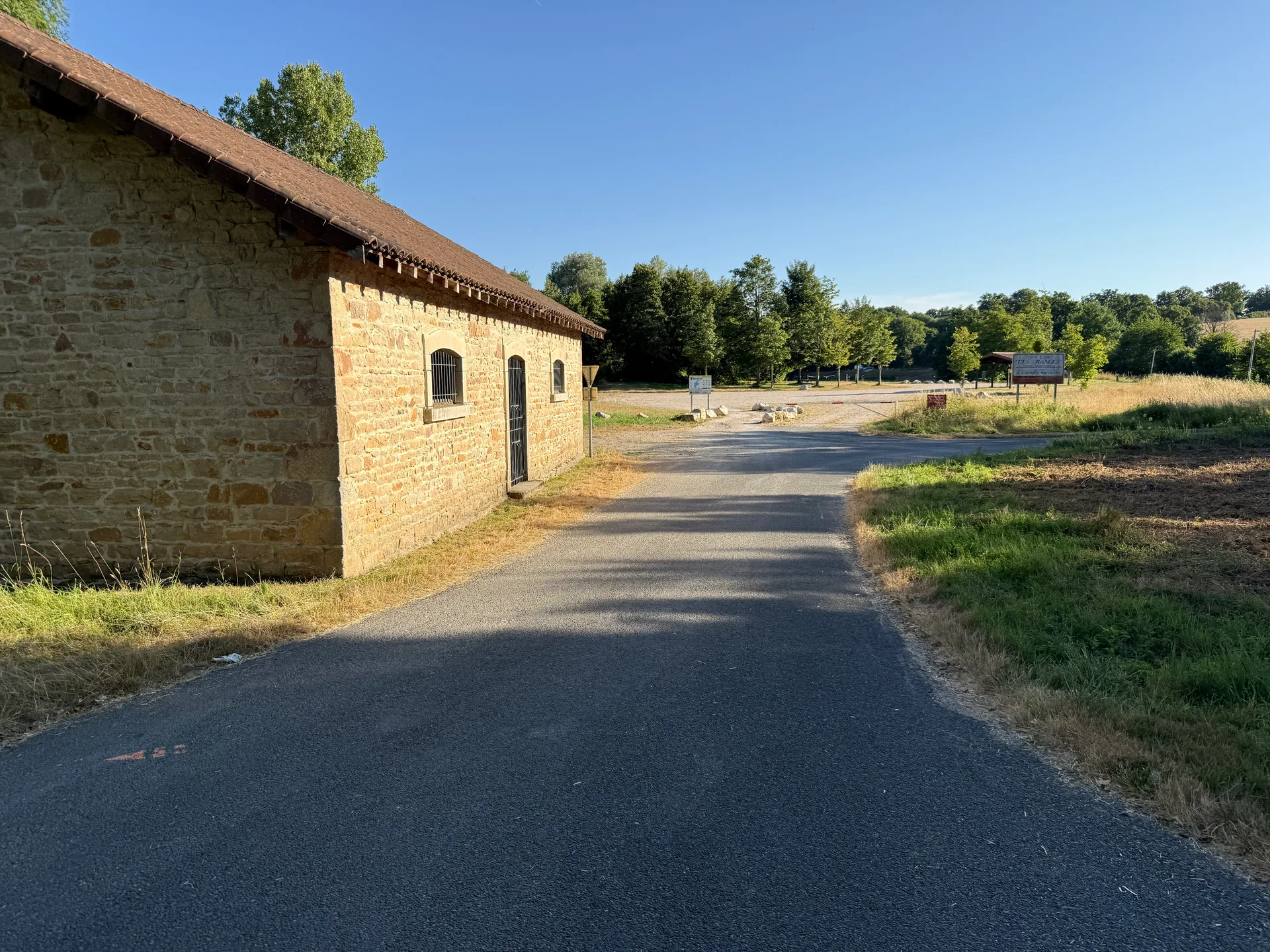 Plan d'eau des Granges à Neuville-les-Dames — Sur le lac