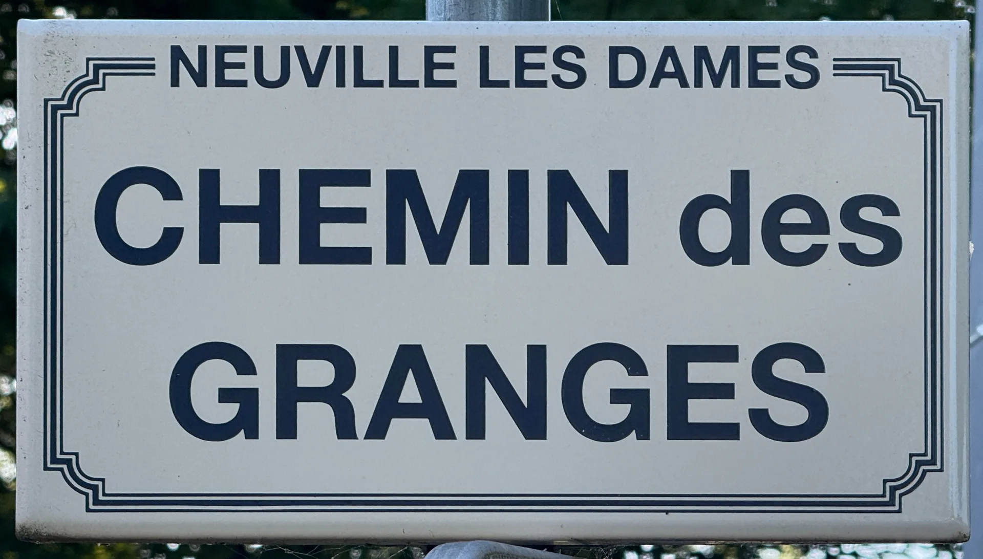 Plan d'eau des Granges à Neuville-les-Dames — Sur le lac