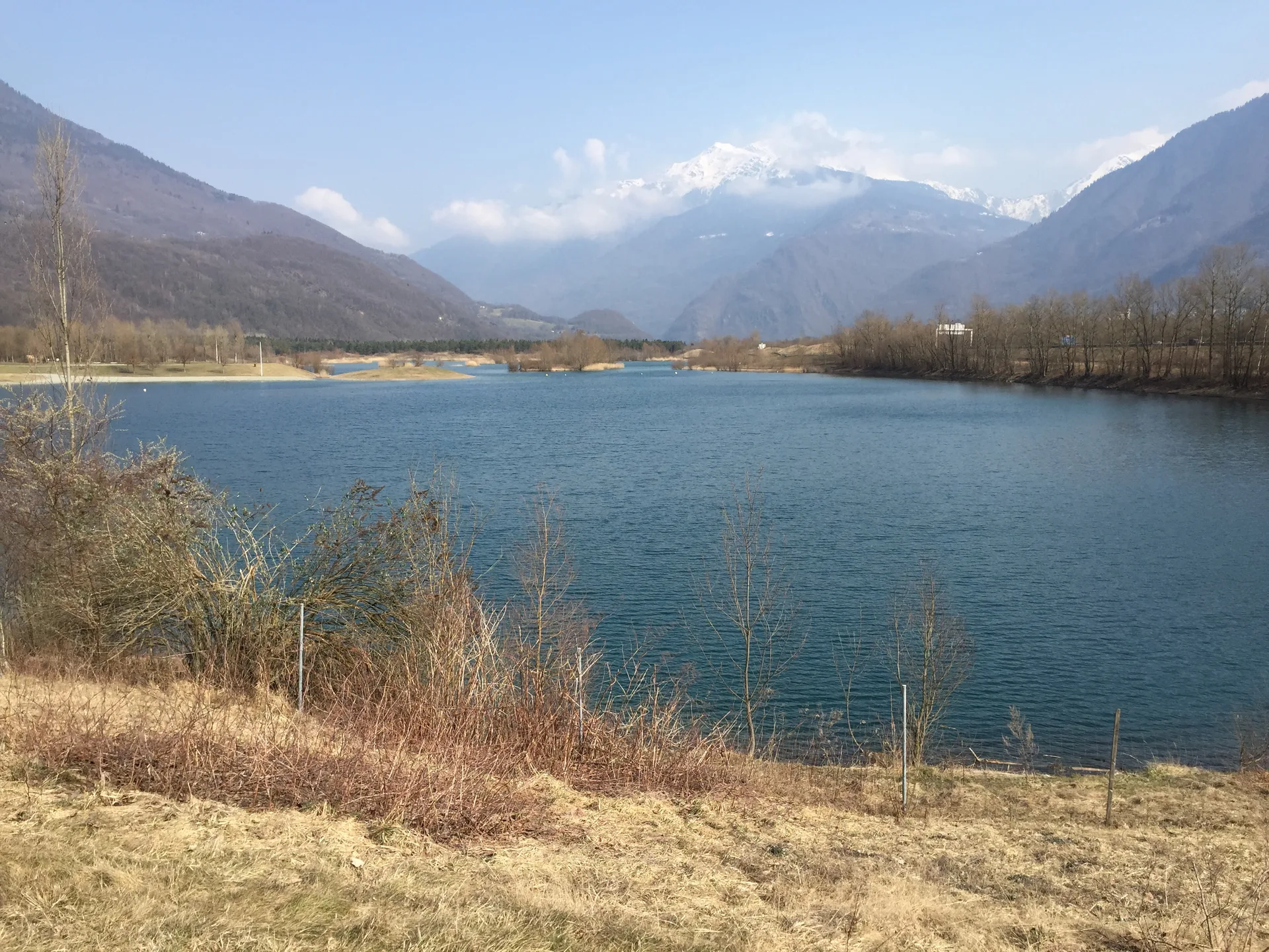Plan d'eau des Hurtieres à Saint-Alban-d'Hurtières — À 347 m du lac