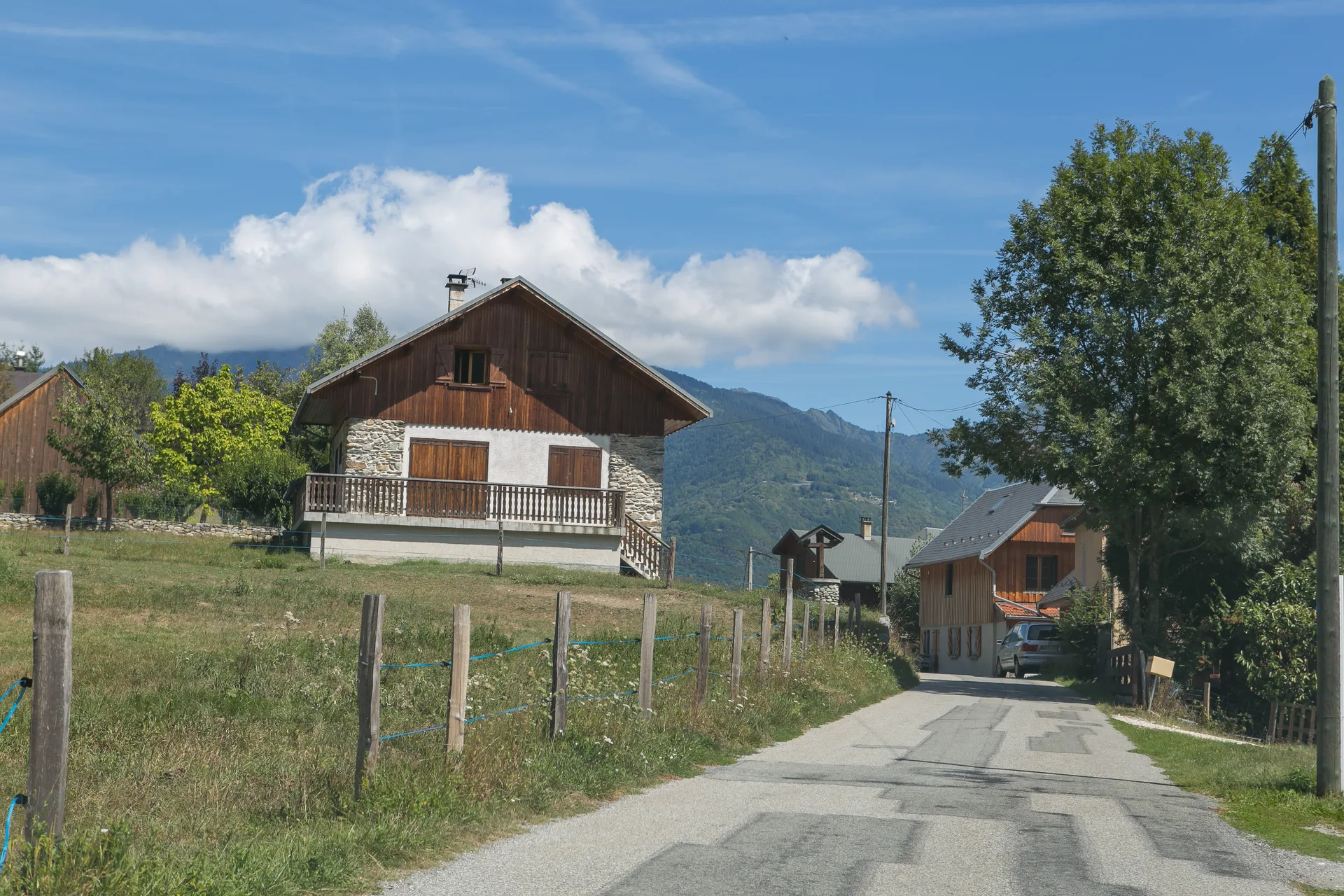 Plan d'eau des Hurtieres à Saint-Alban-d'Hurtières — À 923 m du lac