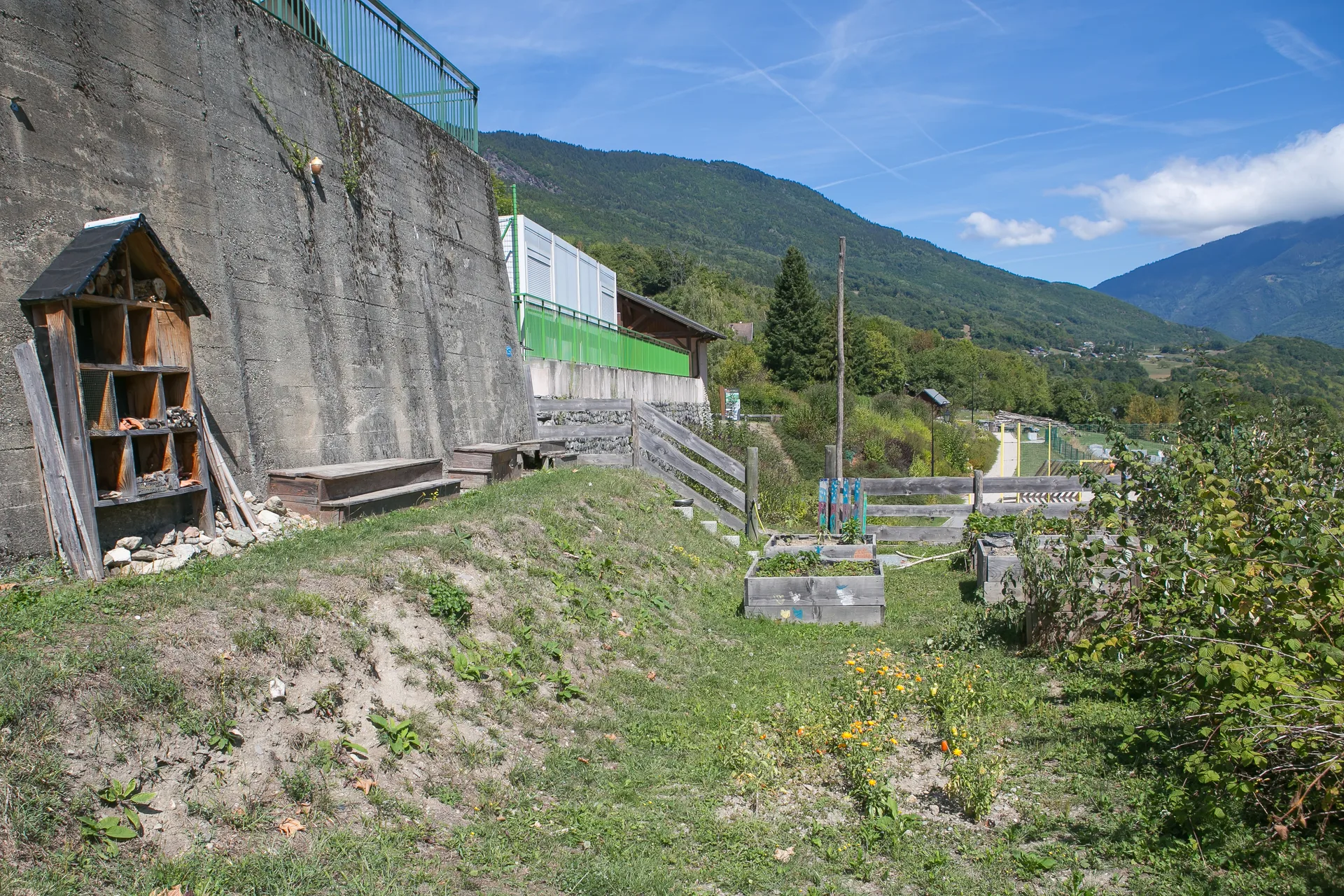 Plan d'eau des Hurtieres à Saint-Alban-d'Hurtières — À 964 m du lac