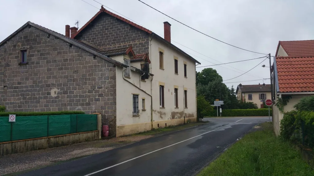 Plan d'eau des Pinots à Mariol — À 1,2 km du lac