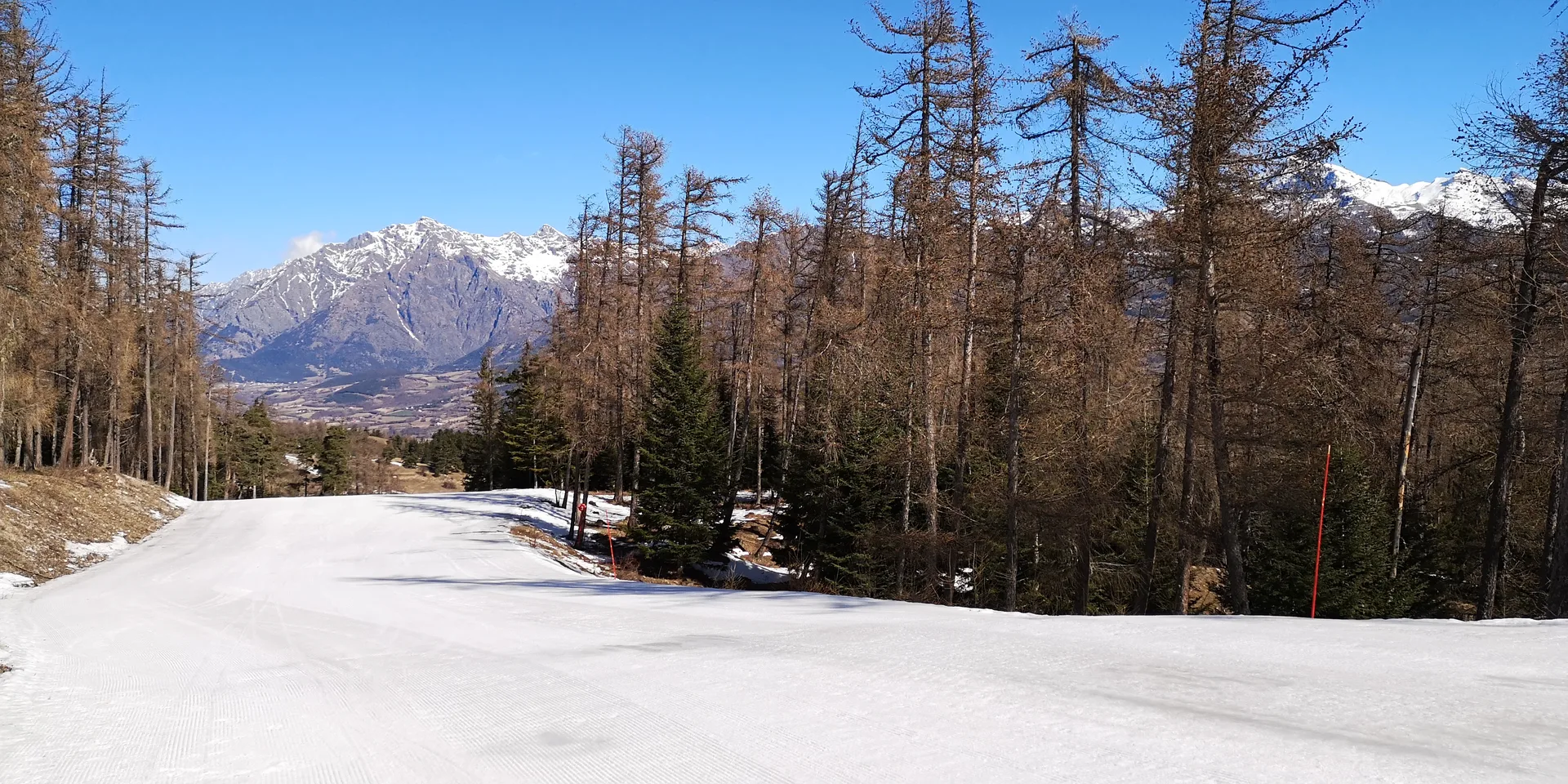 Plan d'eau du Champsaur à Saint-Julien-en-Champsaur — À 3,6 km du lac