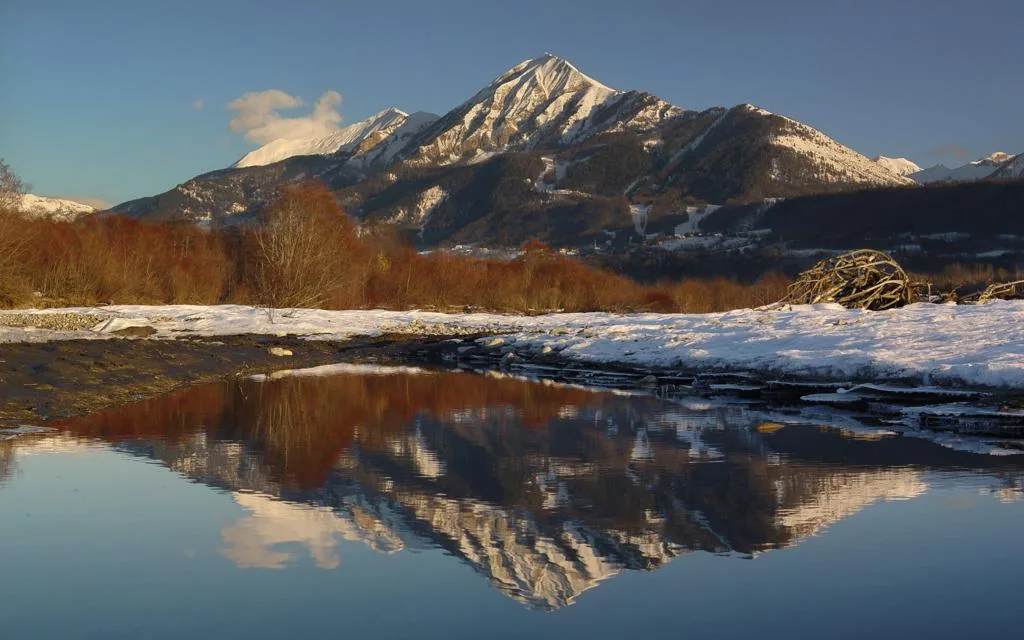 Plan d'eau du Champsaur à Saint-Julien-en-Champsaur — À 3,7 km du lac