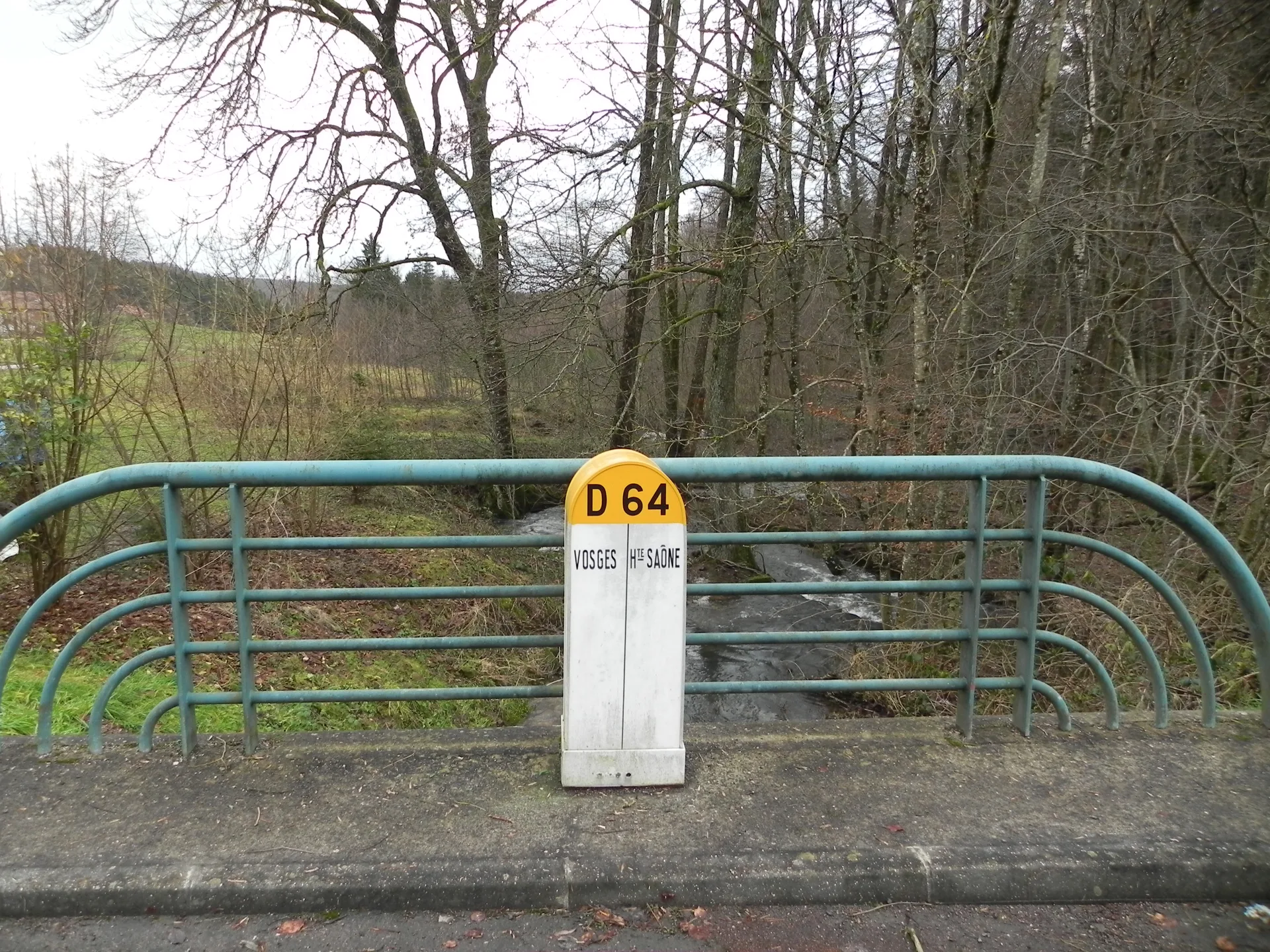 Plan d'eau du Lyaumont à Aillevillers-et-Lyaumont — À 1,7 km du lac