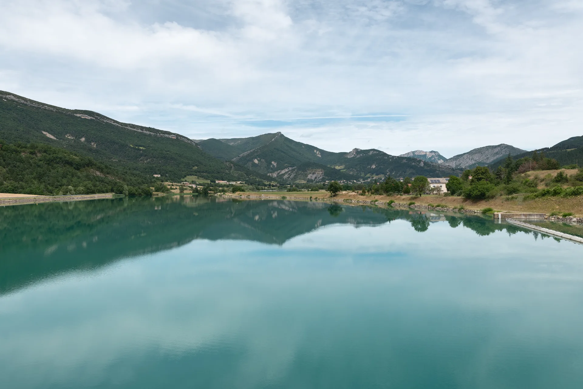 Plan d'eau du Riou à Garde-Colombe — À 4,5 km du lac