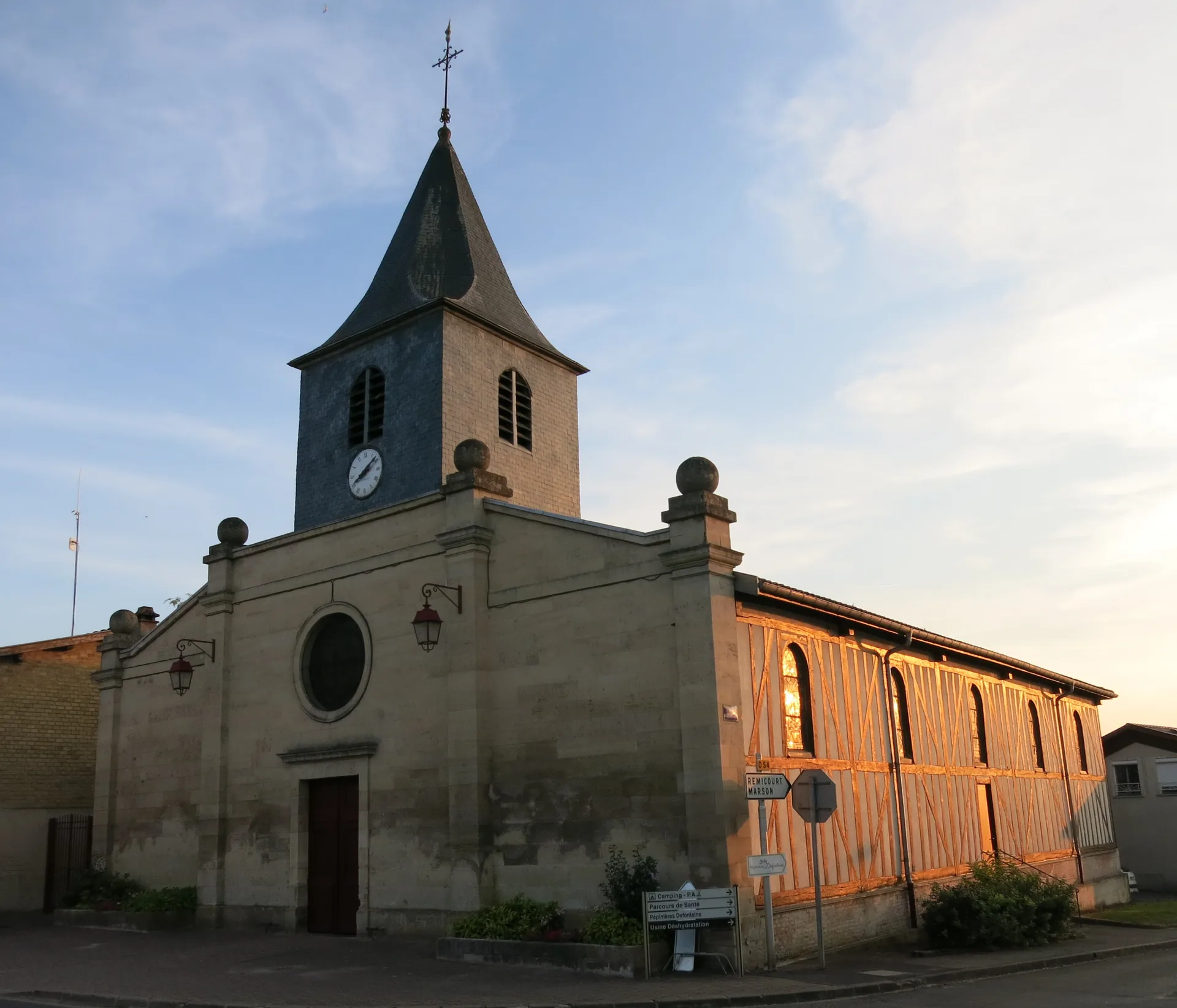 Plan d'eau du Val d'Ante à Givry-en-Argonne — À 220 m du lac