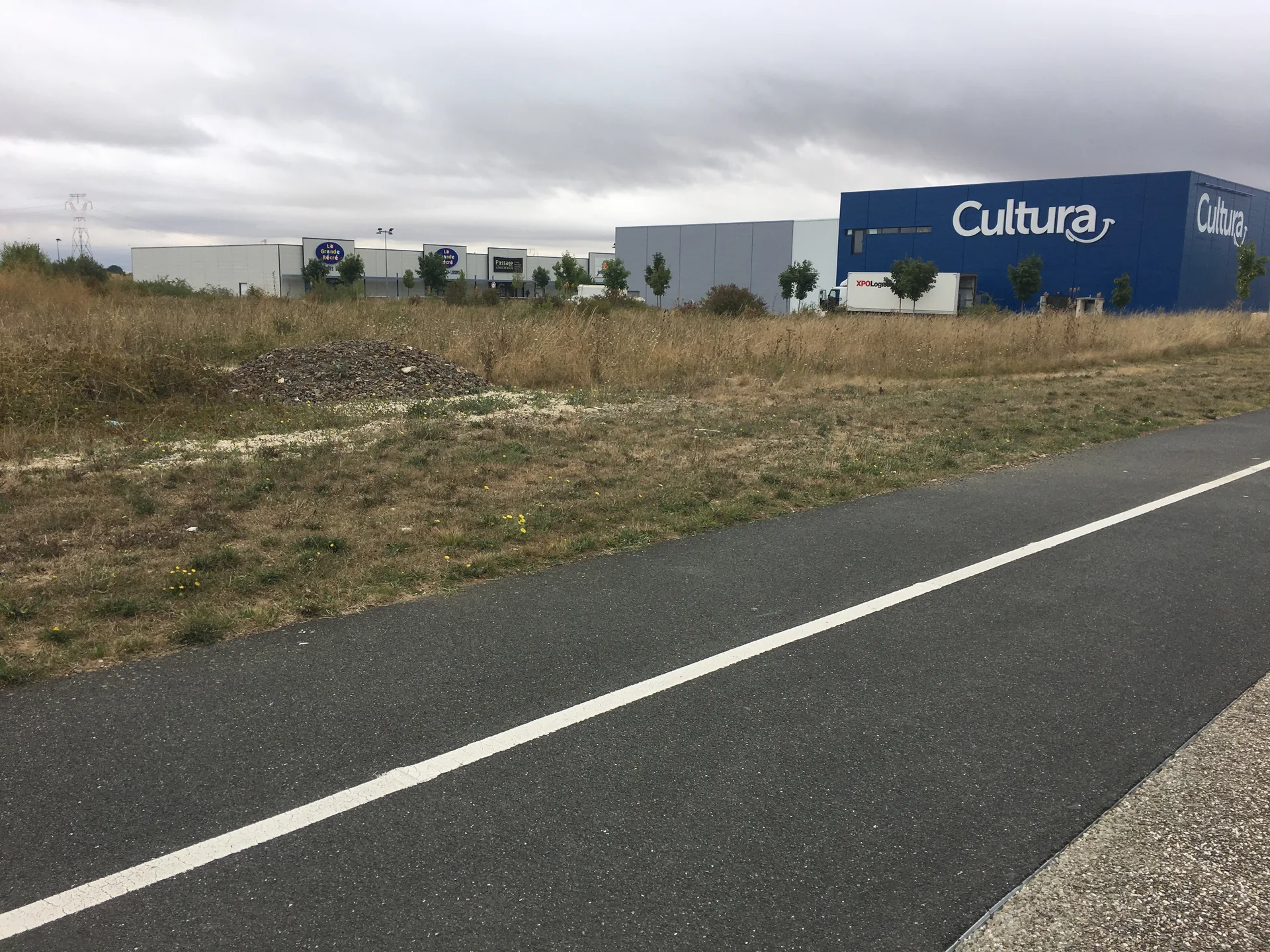 Plan d'eau Les Planches à Saint-Maur — À 3,4 km du lac