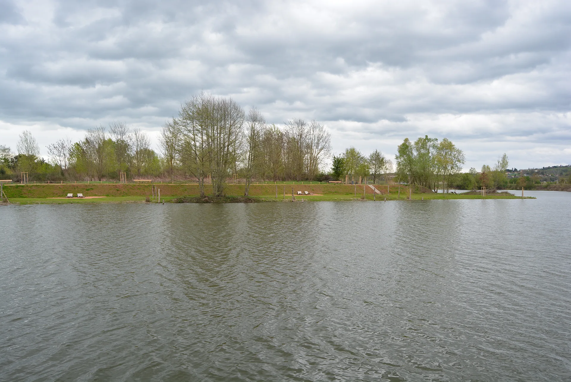 Plan d'eau Marcel Jalicot à Saint-Germain-des-Fossés — À 531 m du lac