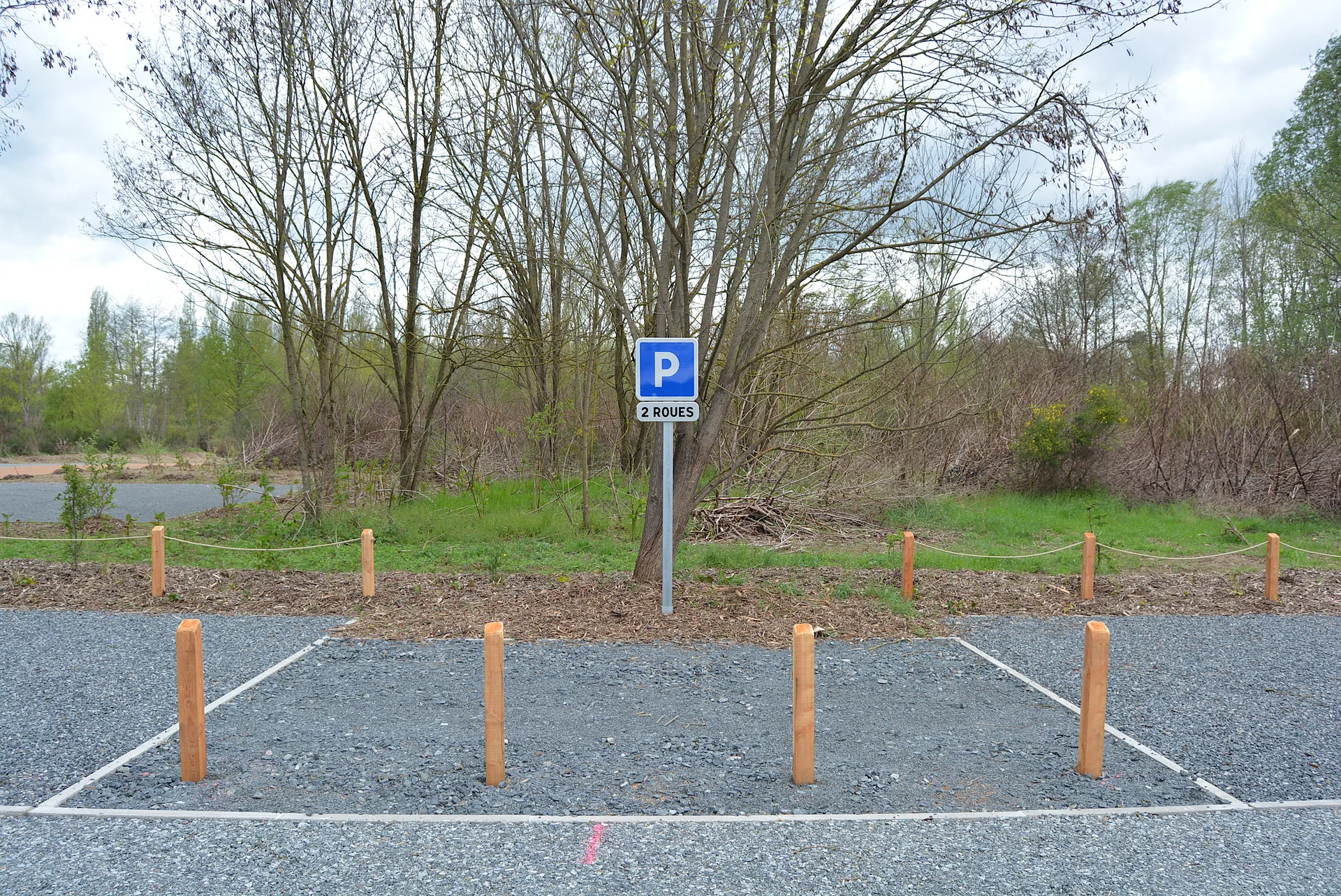 Plan d'eau Marcel Jalicot à Saint-Germain-des-Fossés — À 386 m du lac