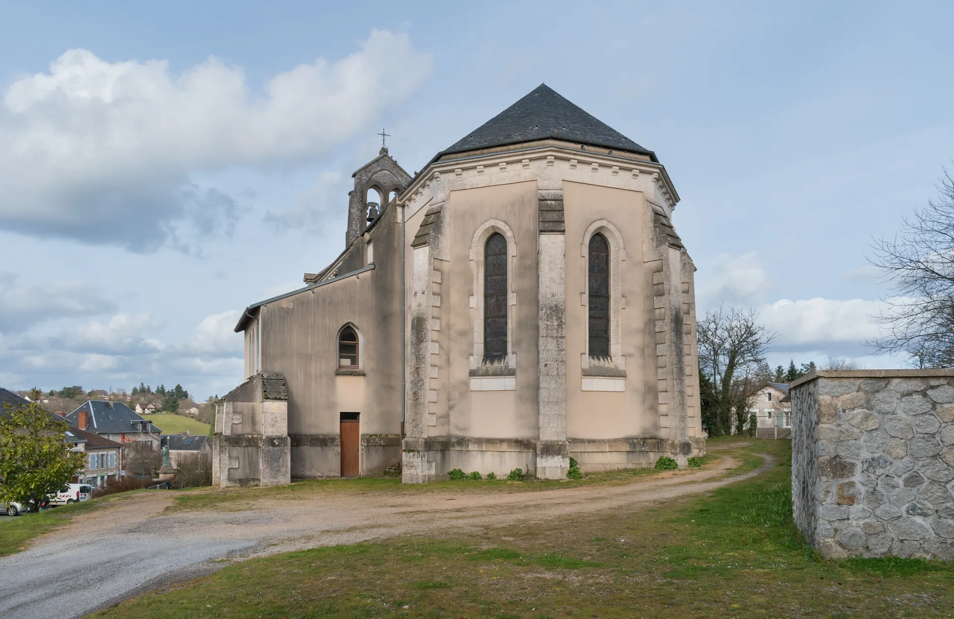 Plan deau de Chateauneuf la Forêt à Châteauneuf-la-Forêt — À 614 m du lac