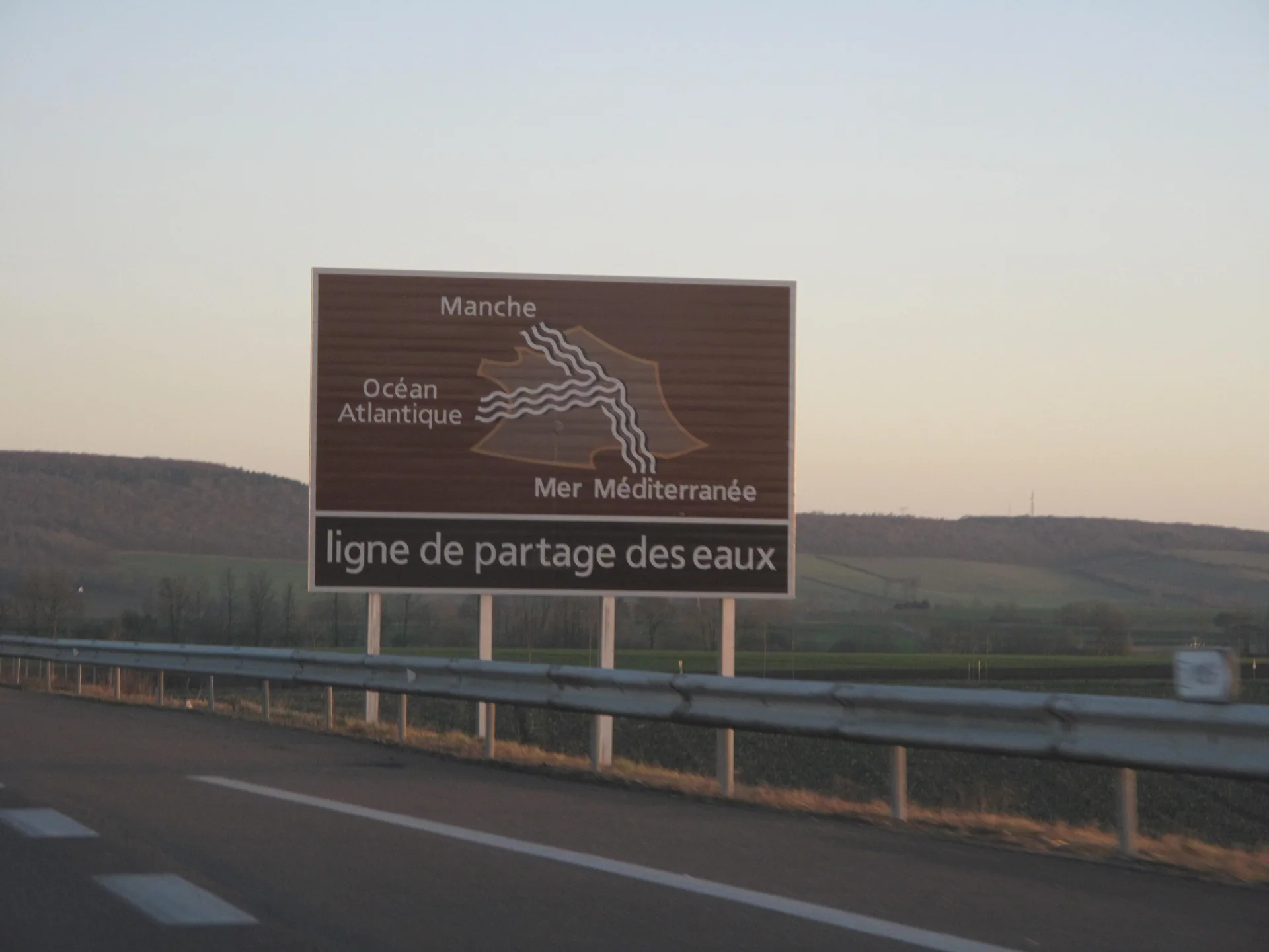 Reservoir du Tillot à Rouvres-sous-Meilly — À 1,4 km du lac