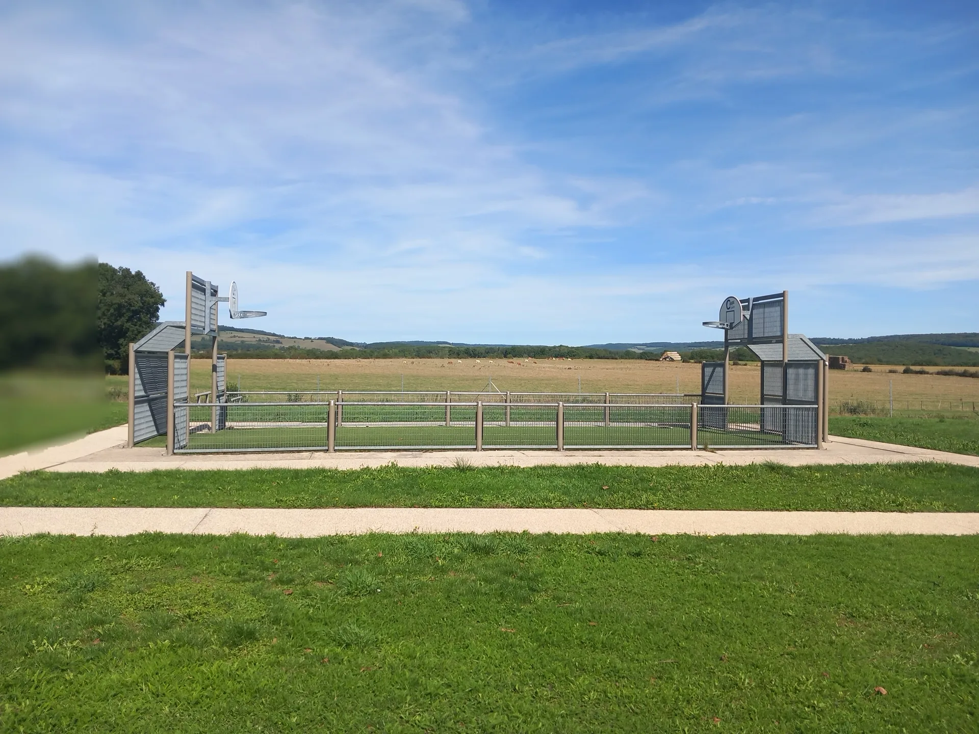 Reservoir du Tillot à Rouvres-sous-Meilly — À 1,7 km du lac