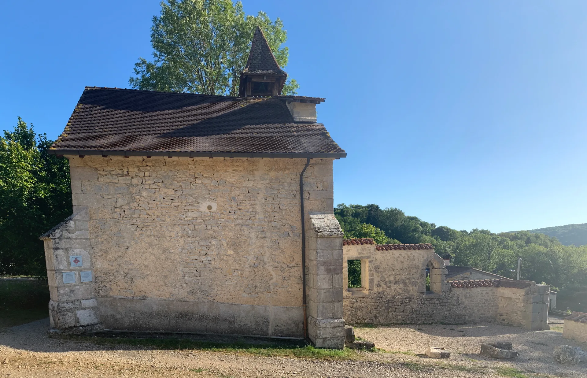 Retenue d'Allement à Poncin — À 497 m du lac