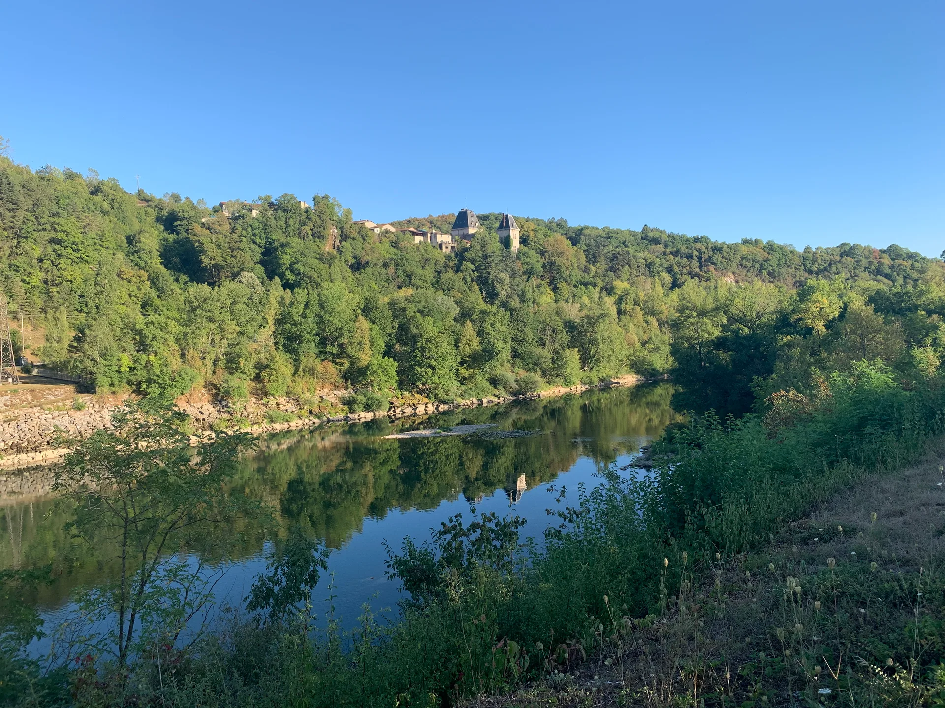 Retenue d'Allement à Poncin — Sur le lac