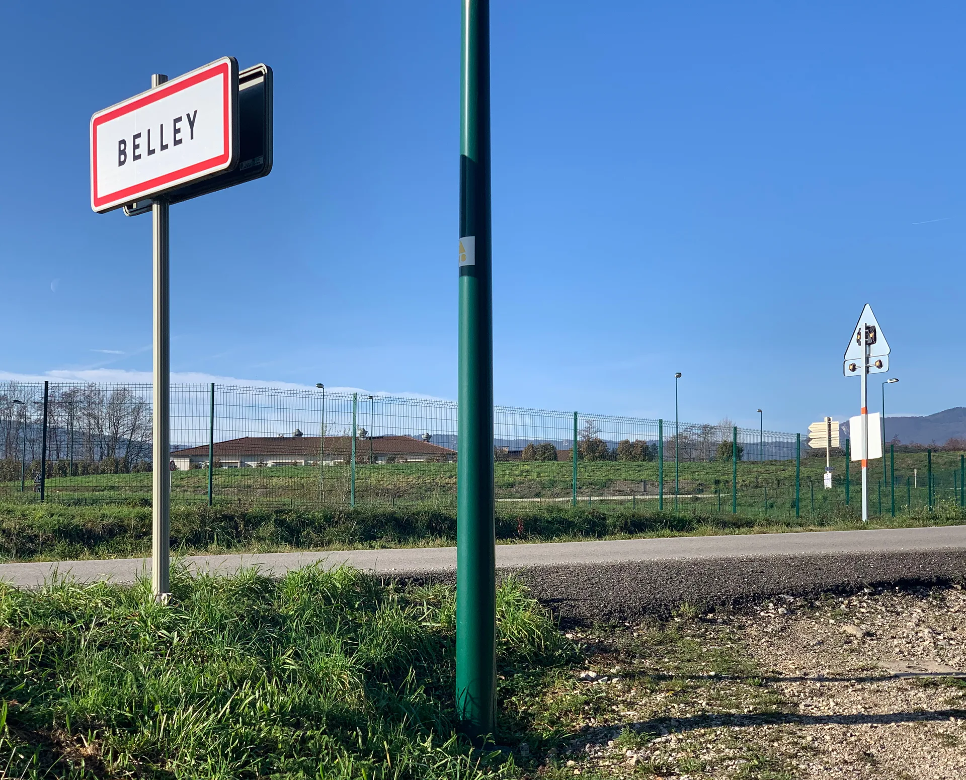 Retenue de Bellay à Virignin — À 1,4 km du lac
