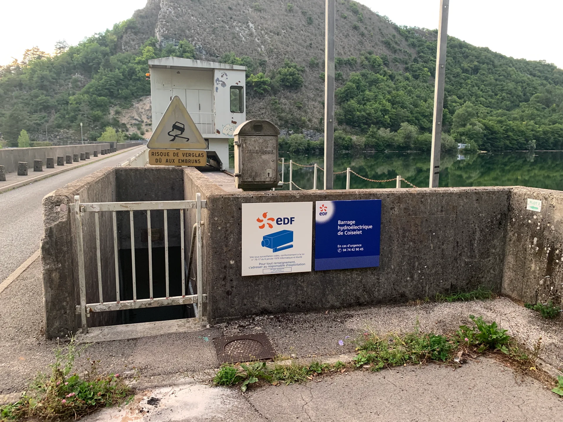 Retenue de Coiselet à Samognat — Sur le lac