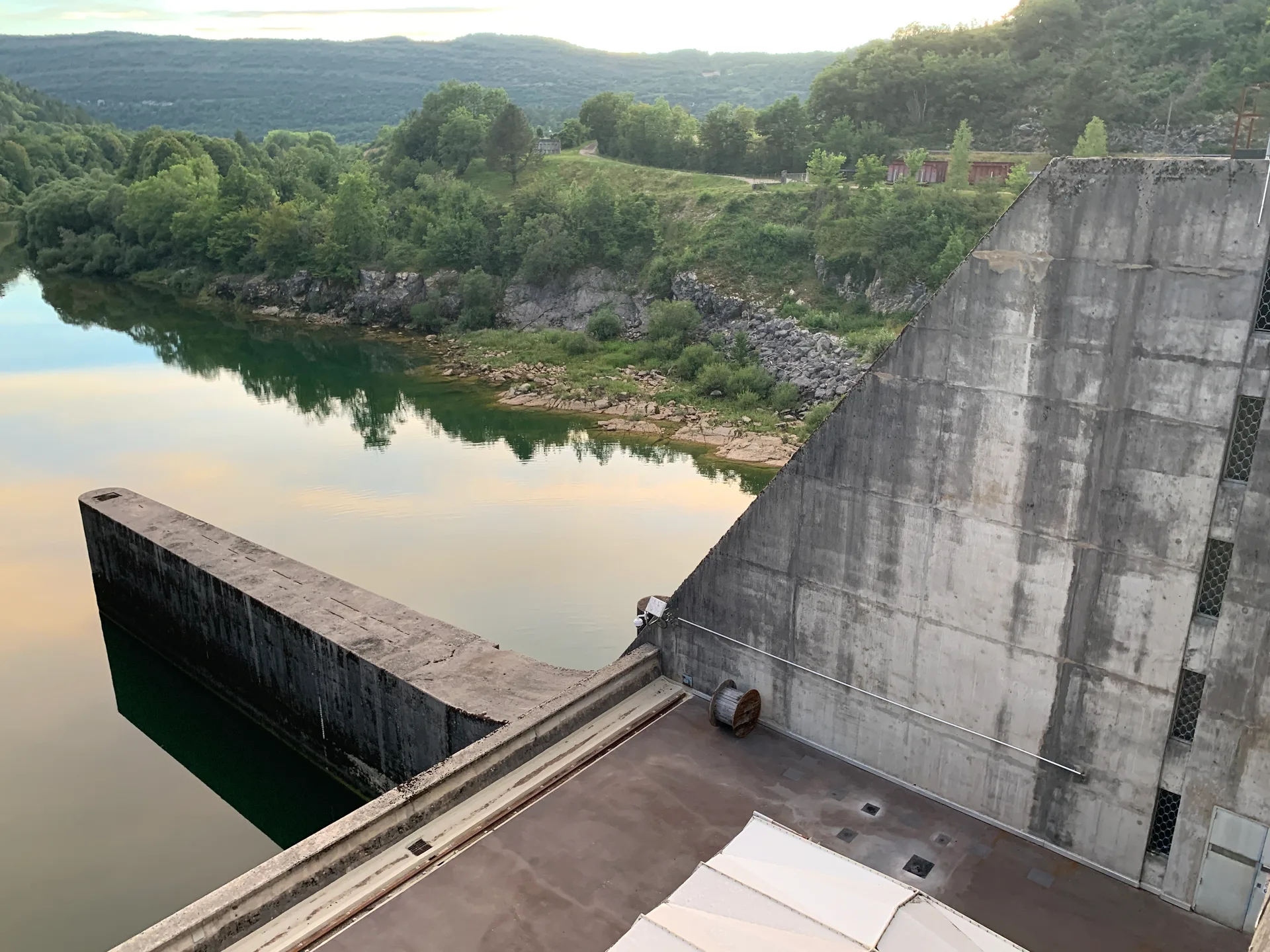 Retenue de Coiselet à Samognat — Sur le lac