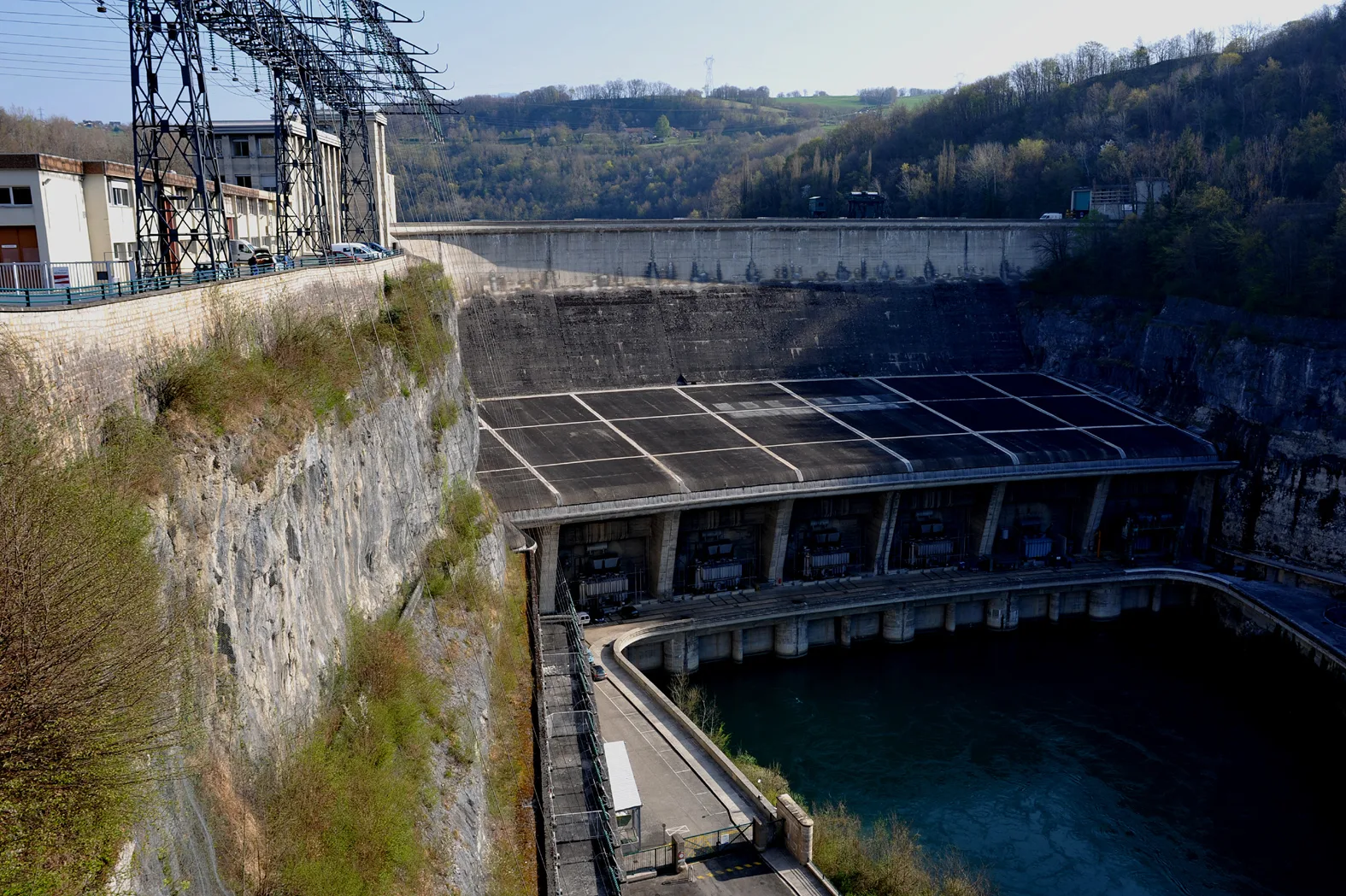 Retenue de Genissiat à Injoux-Génissiat — À 280 m du lac