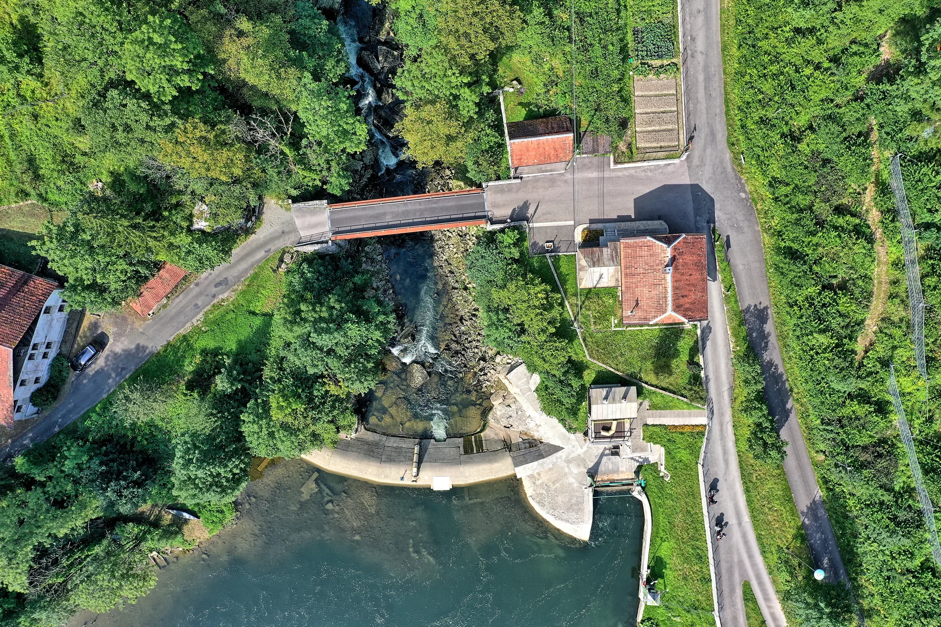 Retenue de La Goule à Charmauvillers — Sur le lac