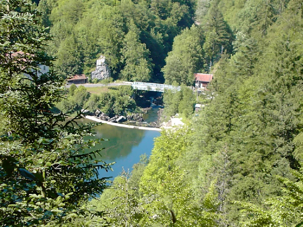 Retenue de La Goule à Charmauvillers — Sur le lac