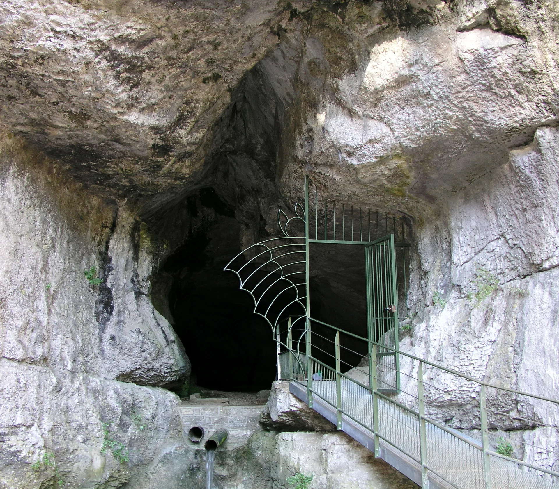 Retenue de Matafelon à Matafelon-Granges — À 979 m du lac