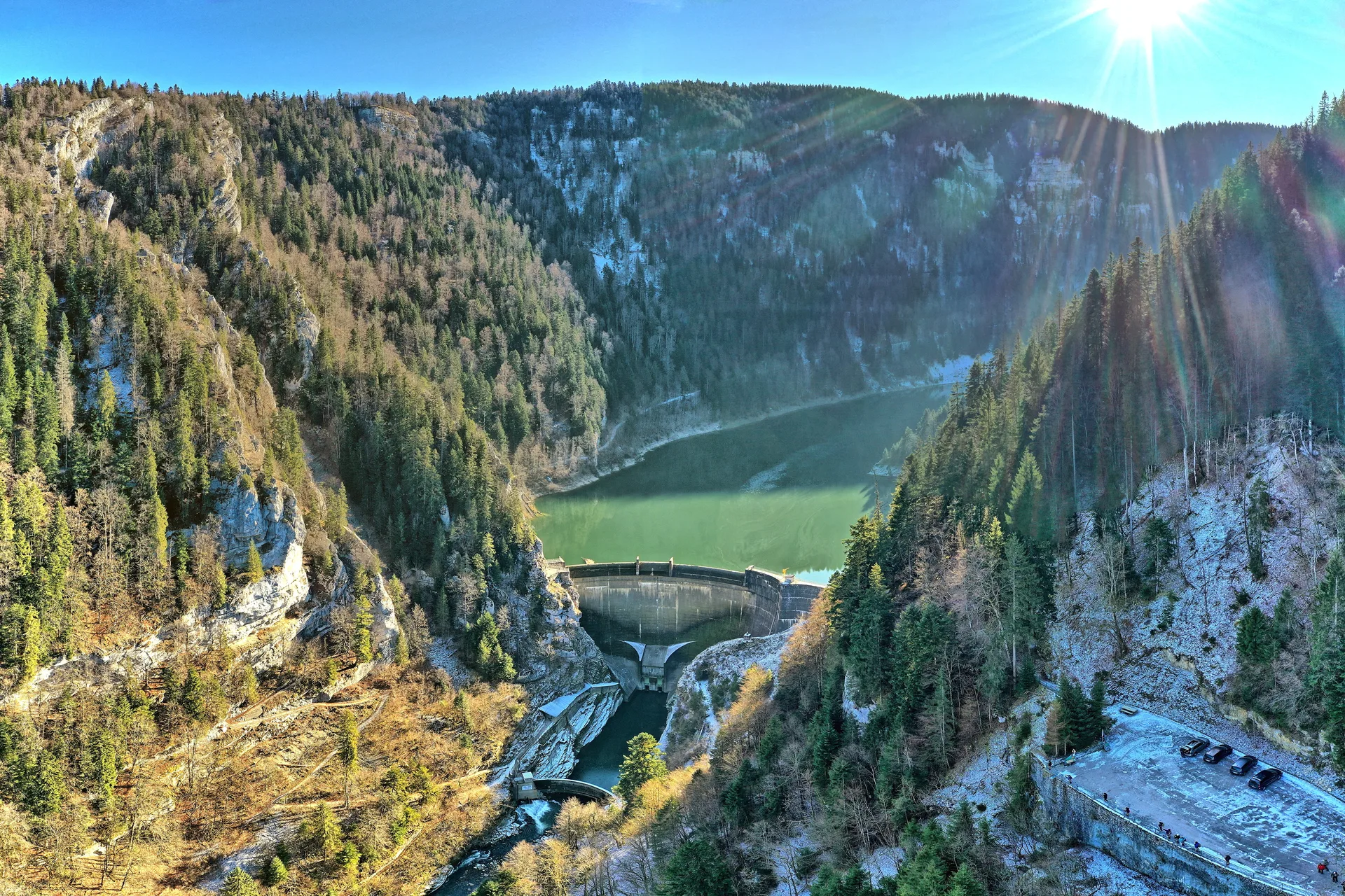 Retenue de Moron à Villers-le-Lac — À 265 m du lac
