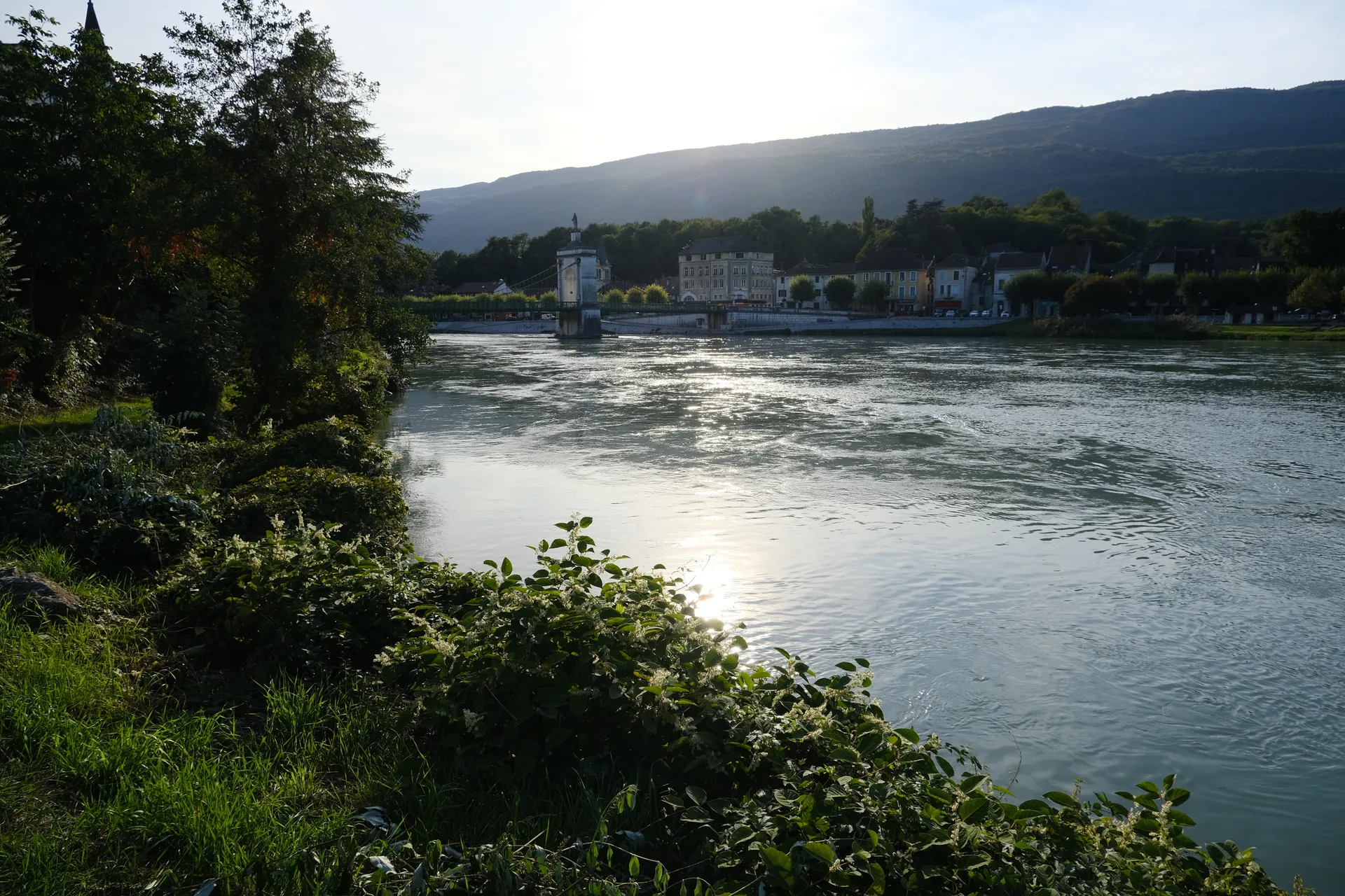 Retenue de Seyssel à Seyssel — À 1,2 km du lac