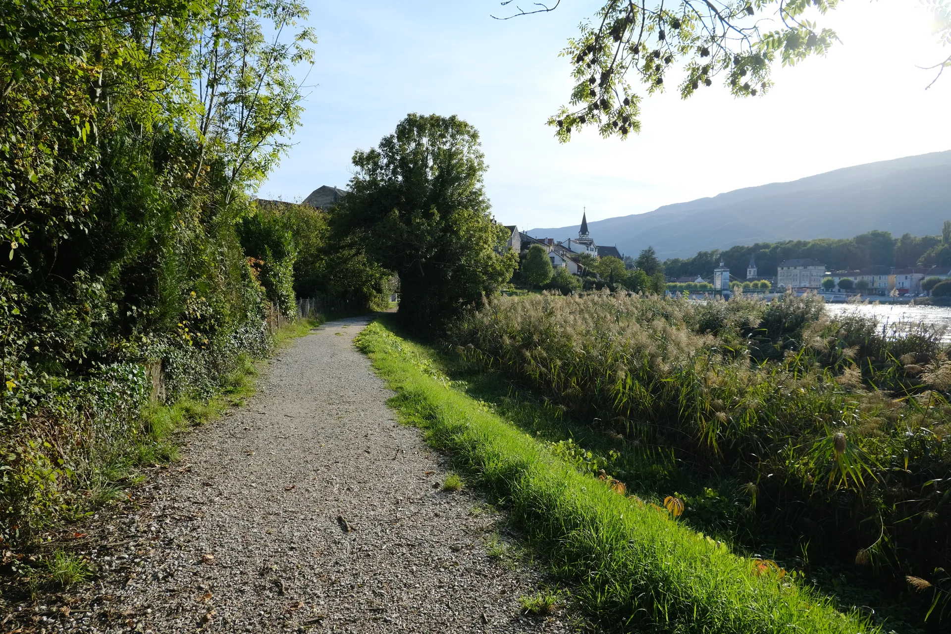 Retenue de Seyssel à Seyssel — À 1,1 km du lac