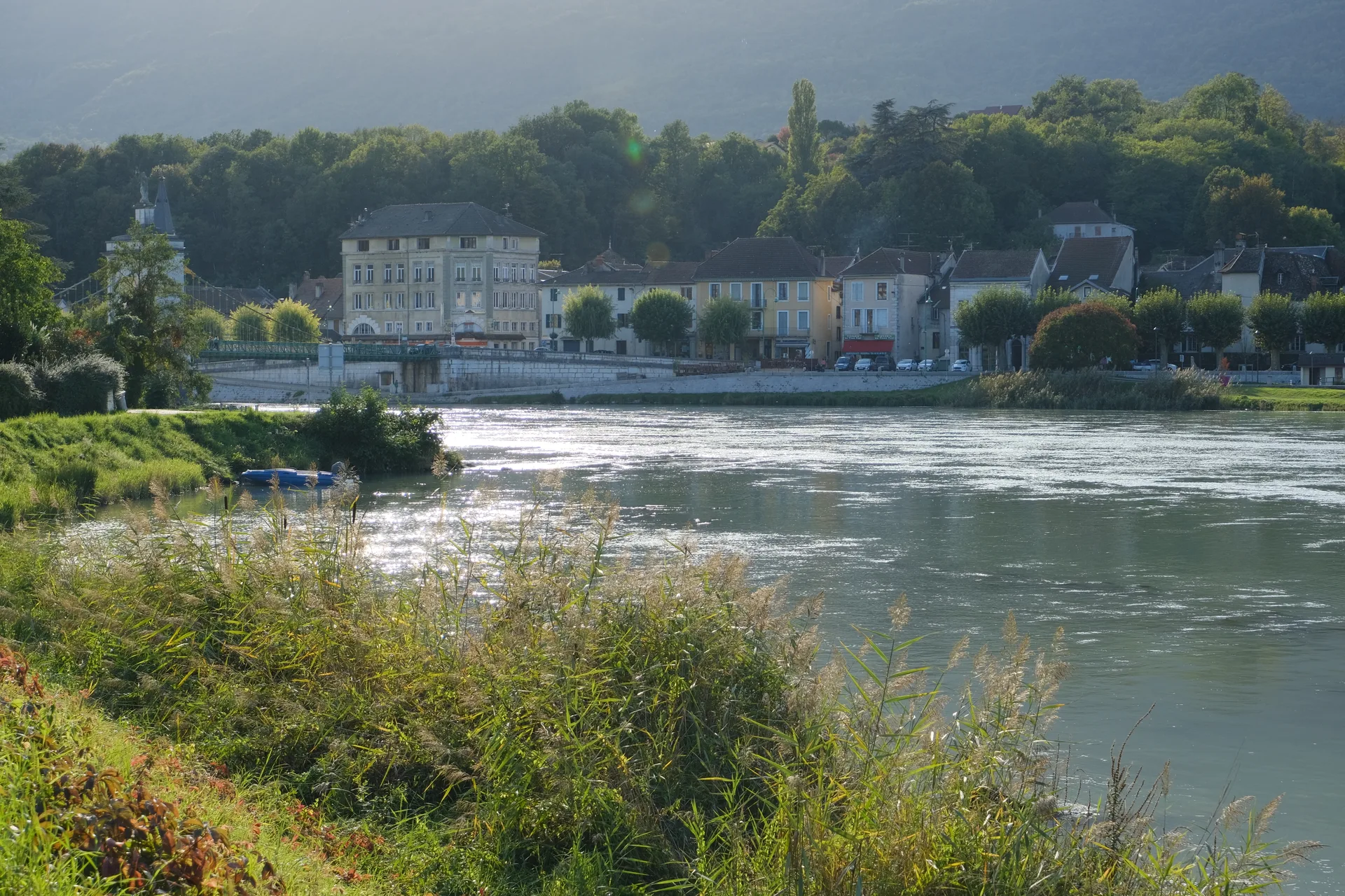 Retenue de Seyssel à Seyssel — À 1,2 km du lac