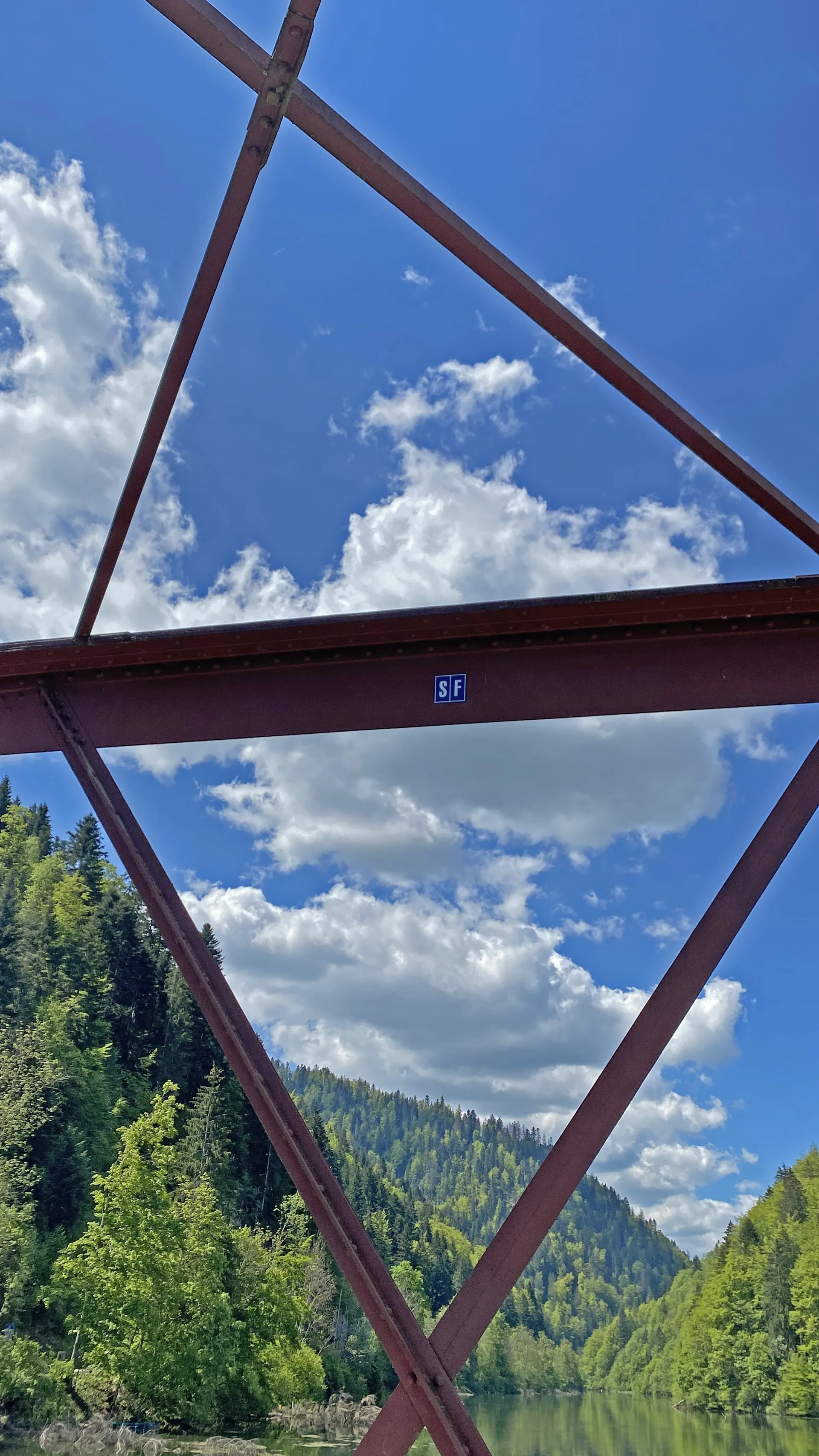 Retenue Refrain à Fournet-Blancheroche — Sur le lac