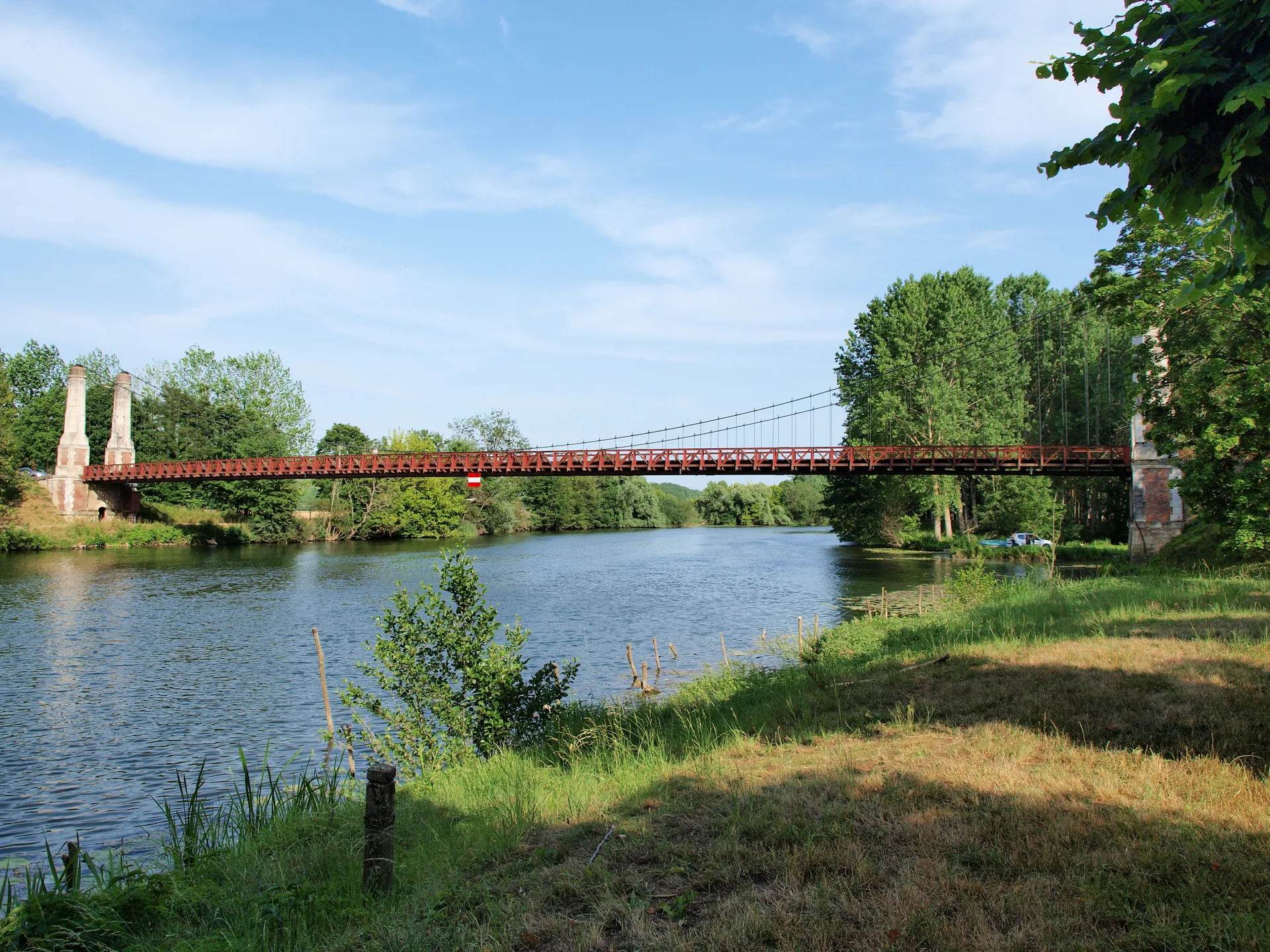 Sabliere de Joigny à Saint-Aubin-sur-Yonne — À 1,6 km du lac