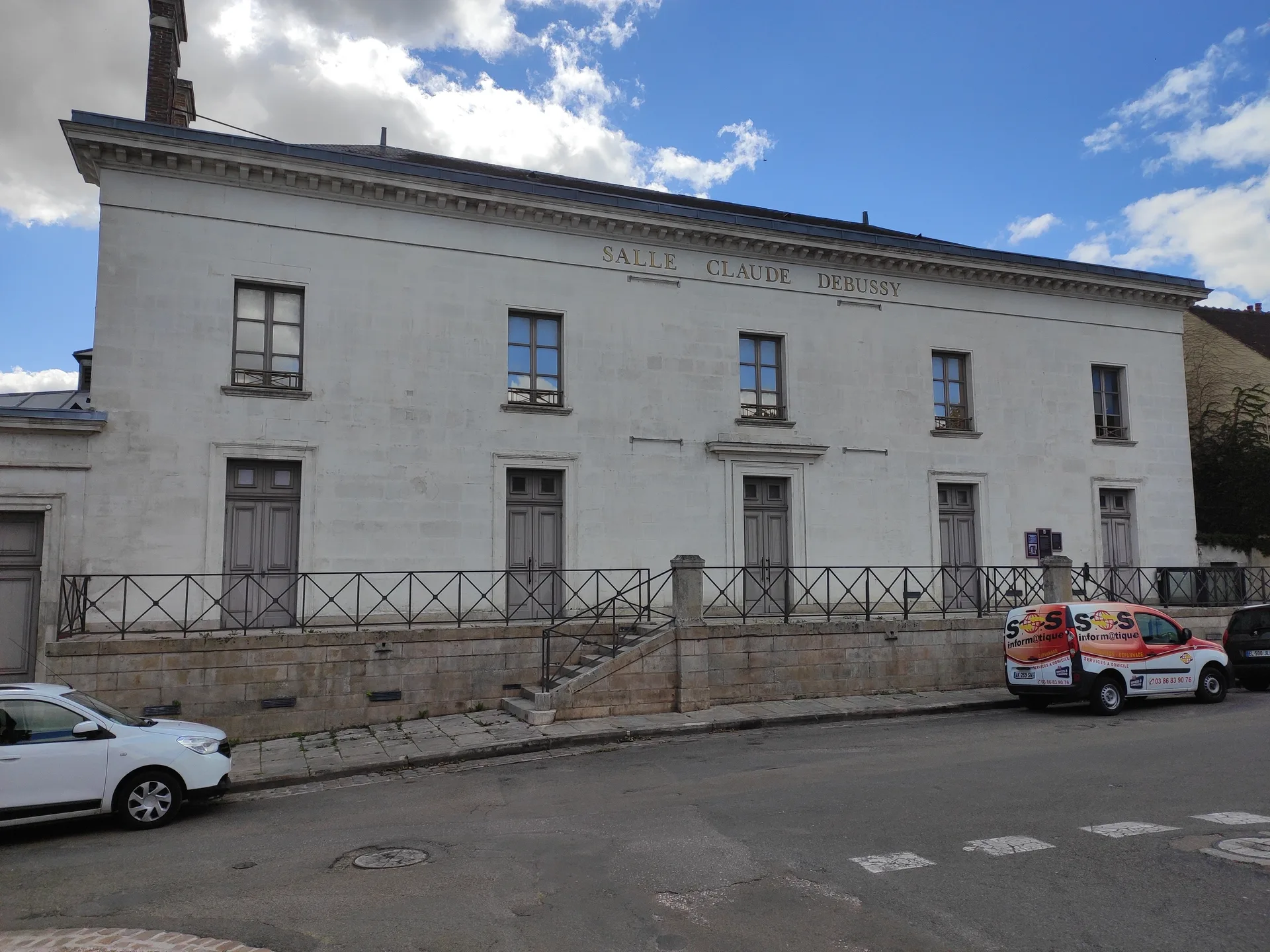 Sabliere de Joigny à Saint-Aubin-sur-Yonne — À 2,2 km du lac