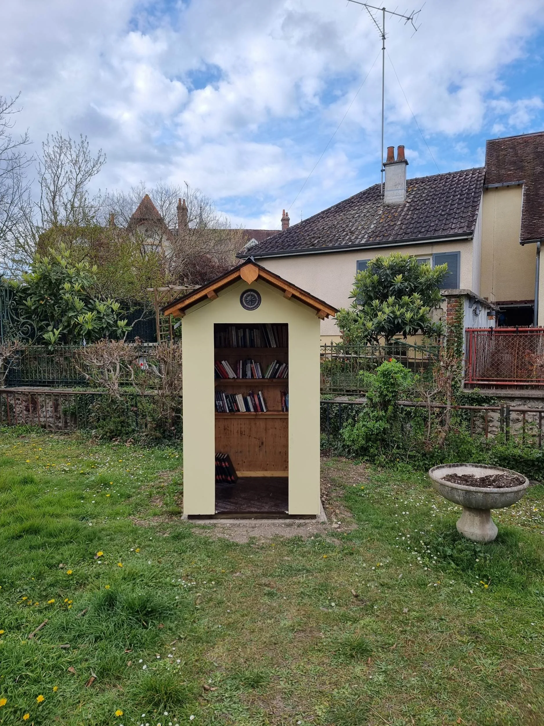 Sabliere de Joigny à Saint-Aubin-sur-Yonne — À 1,6 km du lac