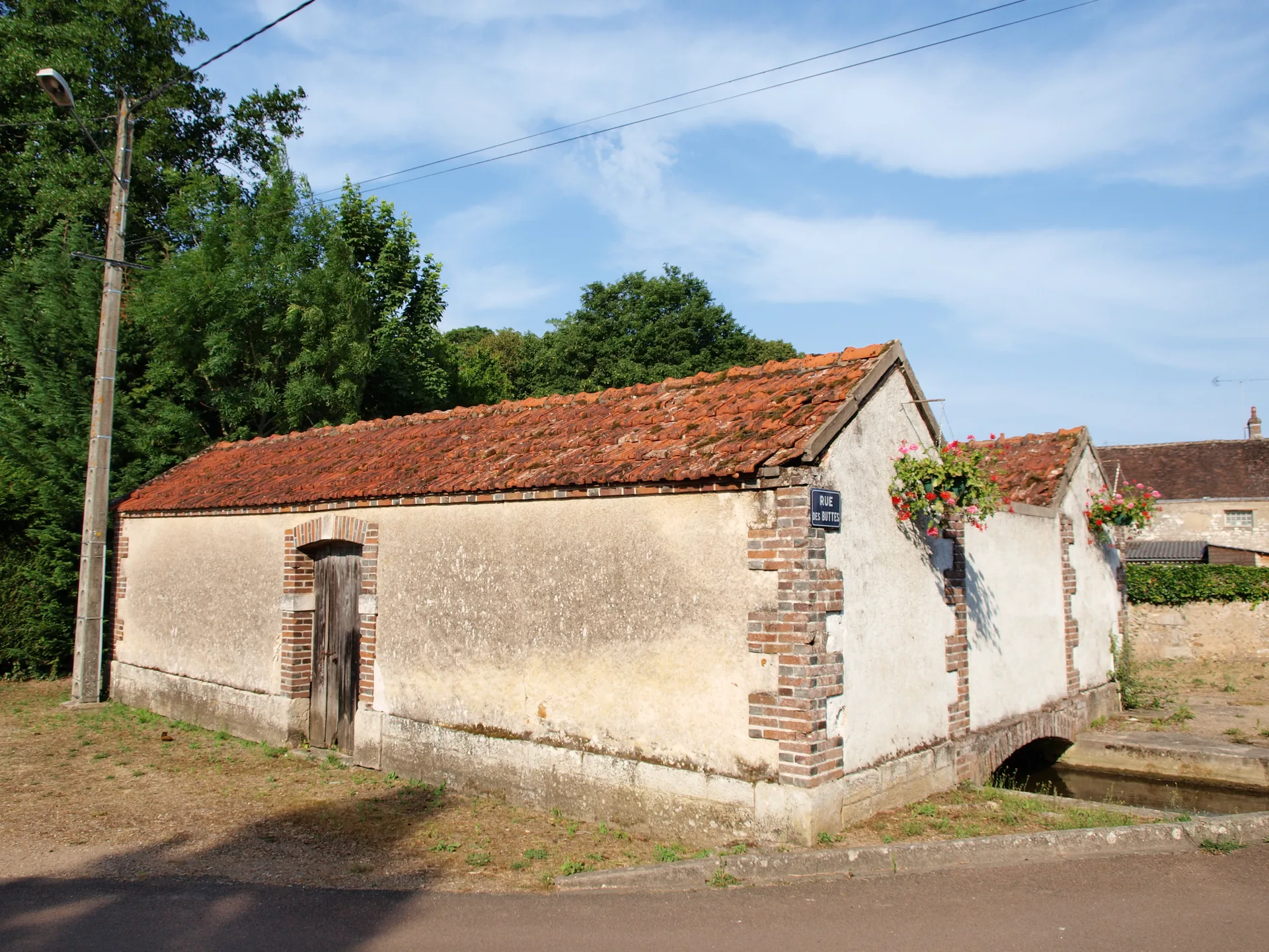 Sabliere de Joigny à Saint-Aubin-sur-Yonne — À 1,8 km du lac